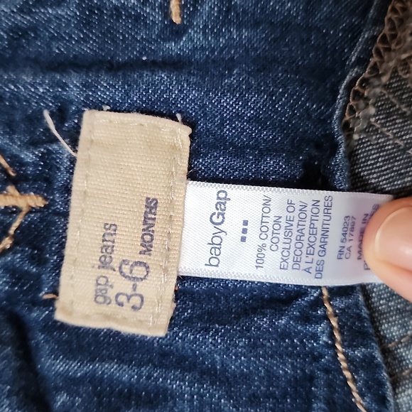 Baby GAP coveralls. - Picture 2 of 3